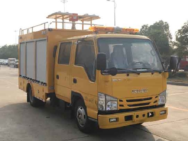 五十鈴搶險(xiǎn)救援照明車(chē)